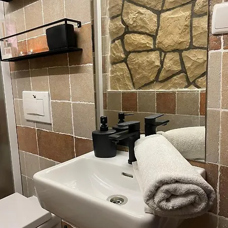 アパート Ksenija ザダル